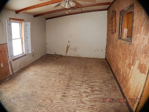 4th image of 14 Pleasant Ave