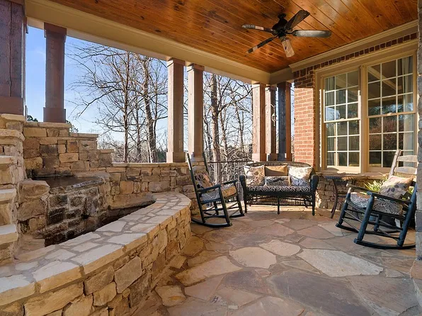 401 Stratford Estates Mnr, Canton, GA 30115