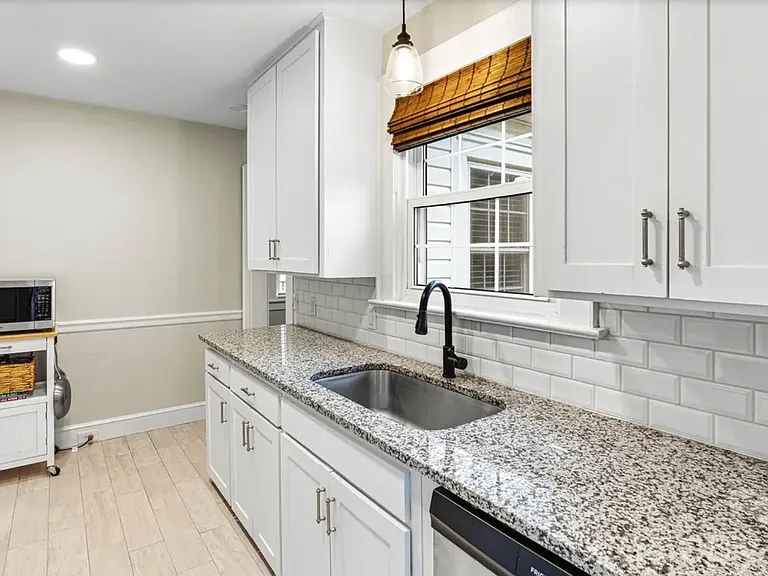 1252 11th St NW — Photo 16