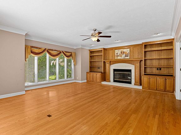 5th image of 902 W Butterfield Ct