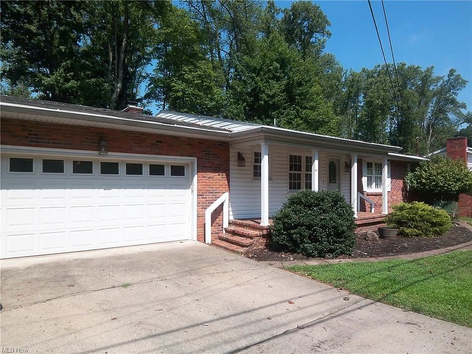 1st image of 5 Ashwood Dr