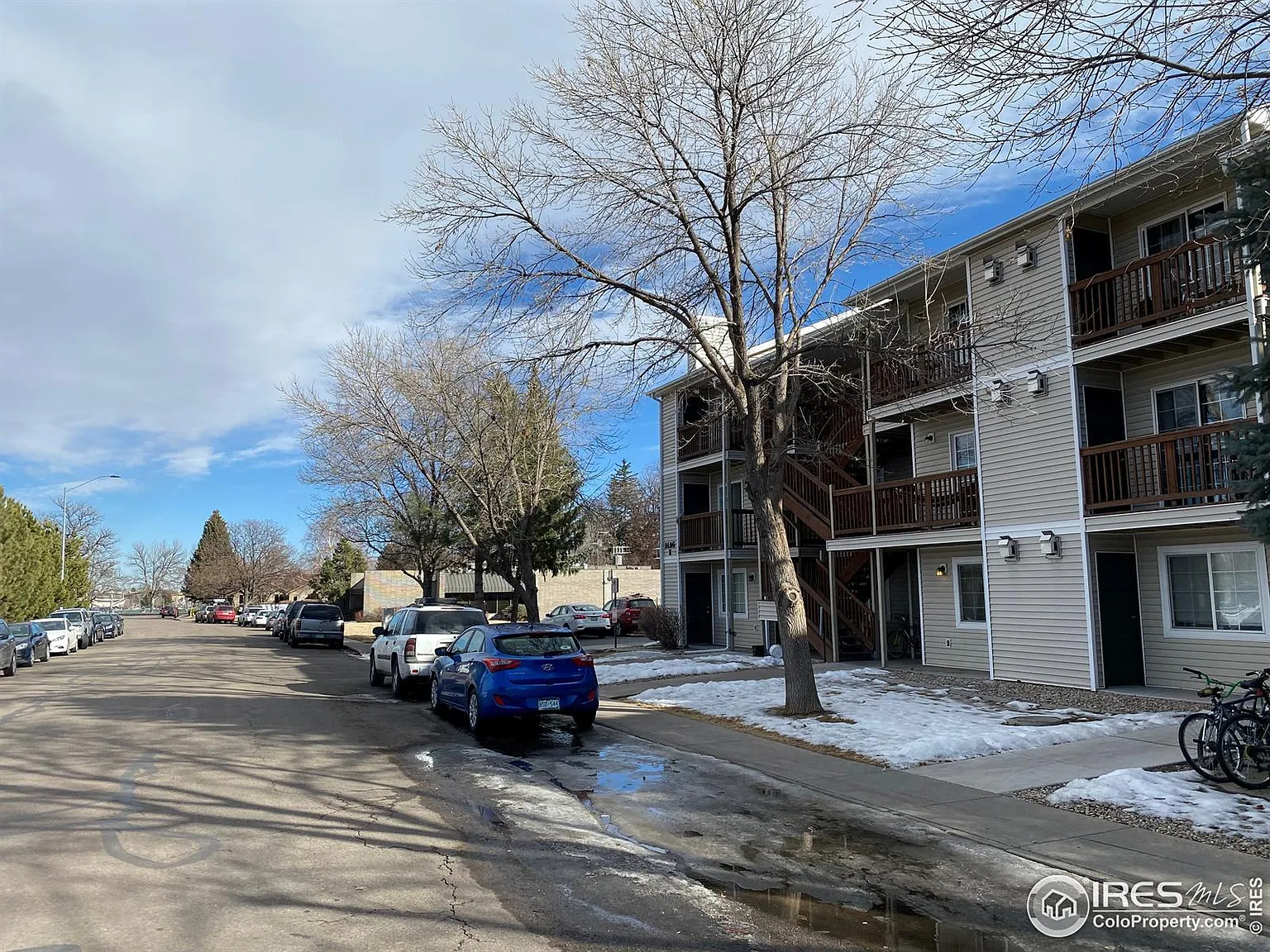 1221 University Ave — Photo 2