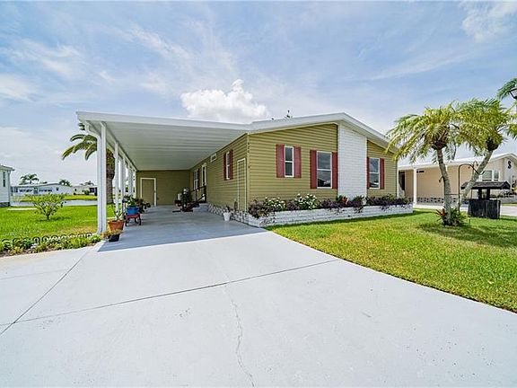 5th image of 520 Amberjack Dr