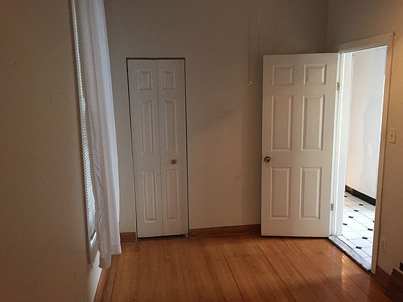 5th image of 4111 W Cornelia Ave