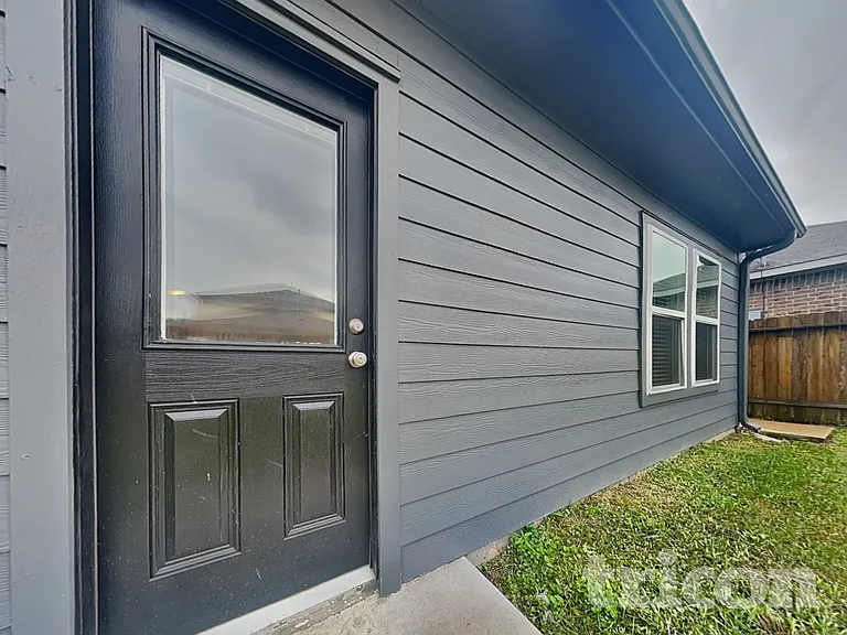 7707 Foxwaithe Ln — Photo 17