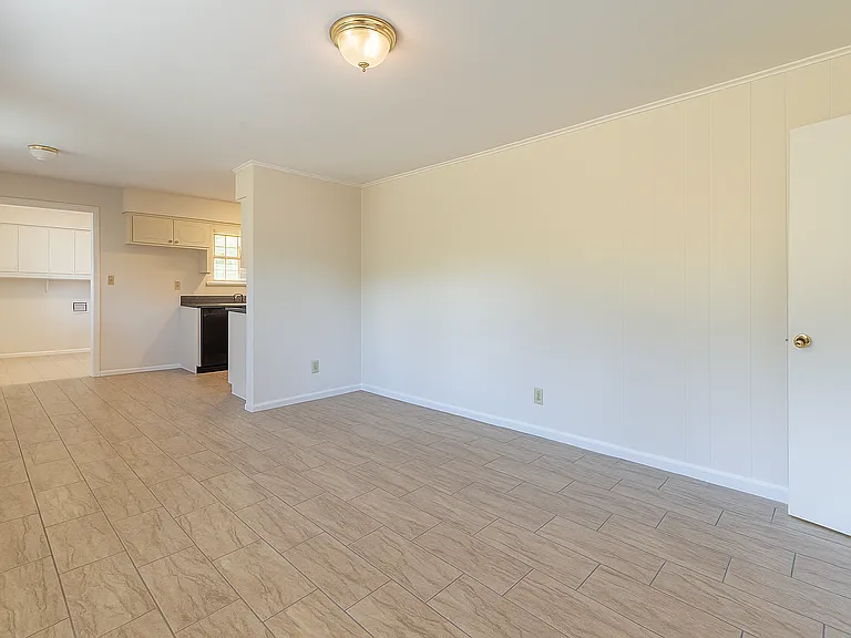 1539 Eason Ave — Photo 20