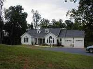 245 Holly Berry Ln, Sanford, NC 27330