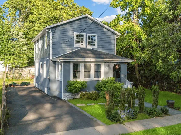 244 Sheridan Street, Westbury, NY 11590