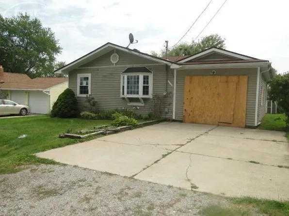 1110 Harriet St, Mount Morris, MI 48458