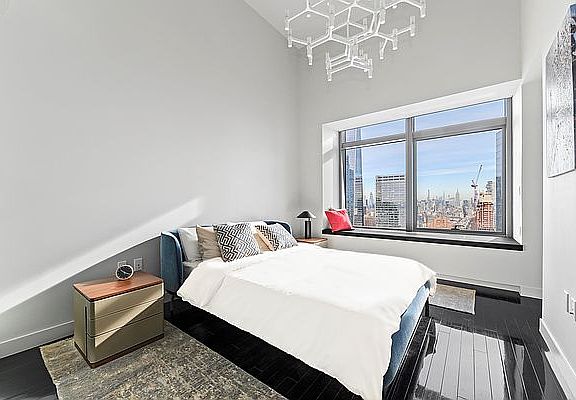 3rd image of 123 Washington St #D