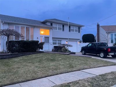 867 Chess Drive, Baldwin, NY, 11510