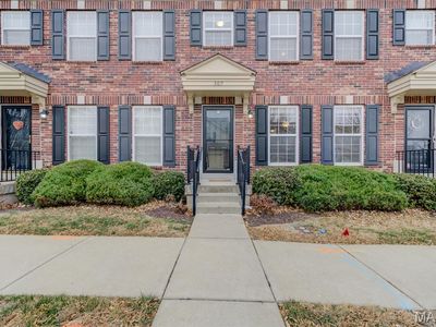 309 Willott Square Dr, Saint Peters, MO, 63376