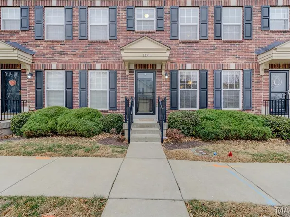 309 Willott Square Dr, Saint Peters, MO 63376