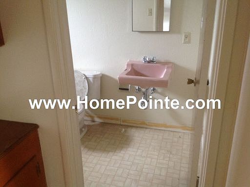 5th image of 2325 Boxwood St APT 1