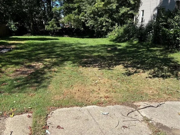 168 26th St NW, Barberton, OH 44203