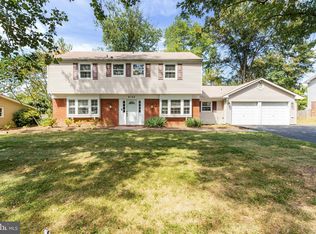 4104 Middle Ridge Dr, Fairfax, VA 22033