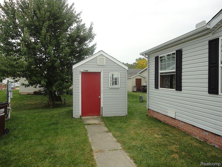 Listing photo 4