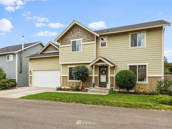 2nd image of 2761 Massachusettes Pl E