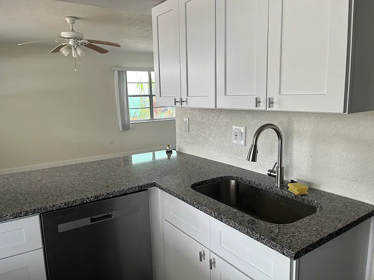 2301 Bay Blvd #1 — Photo 13