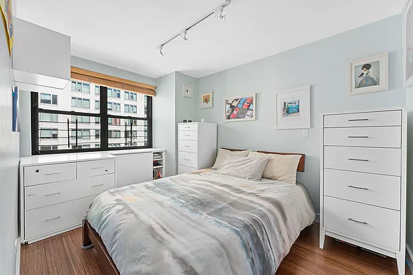 Sold by Corcoran | media 7