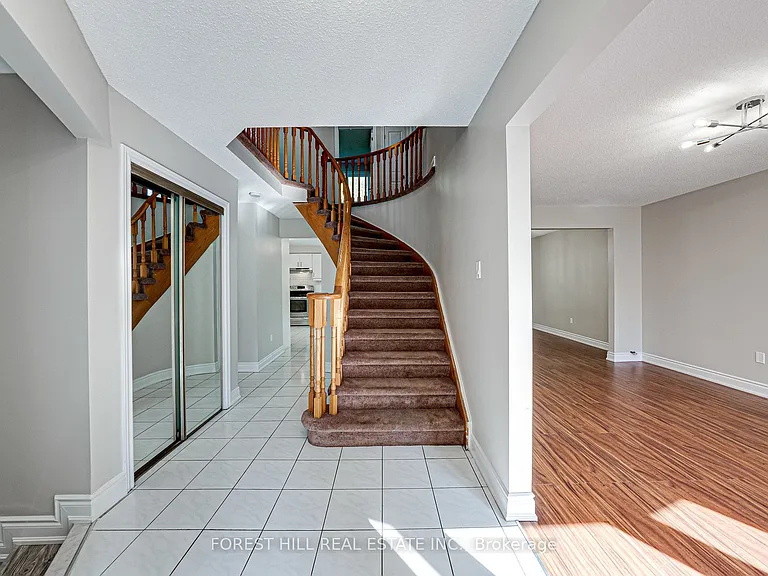 300 Conley St — Photo 7