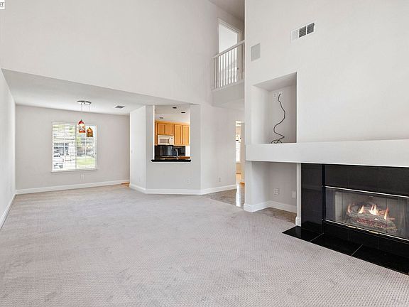 3rd image of 143 Shelterwood Ln