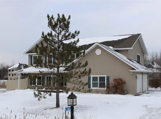 5365 Roosevelt Dr, Hermantown, MN 55811