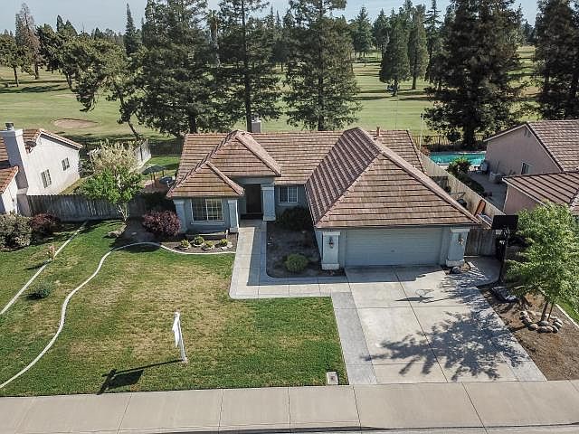 1st image of 940 Summerfield Dr