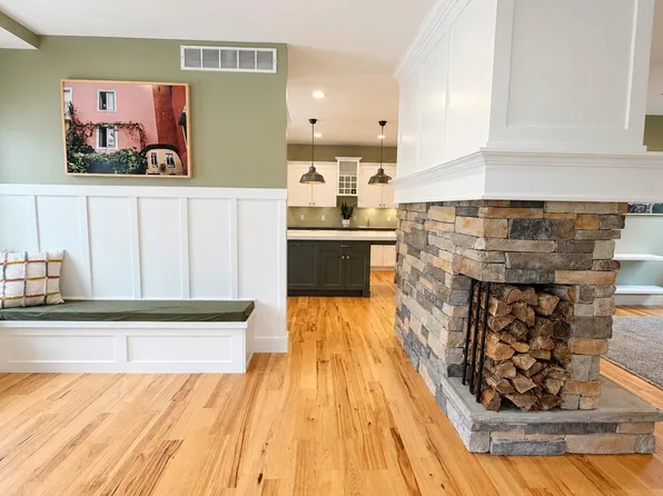 1321 Kinney Ave NW, Grand Rapids, MI 49534
