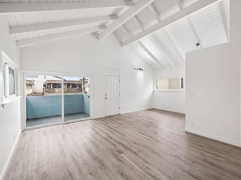 211 Cypress St #1/2 — Photo 9