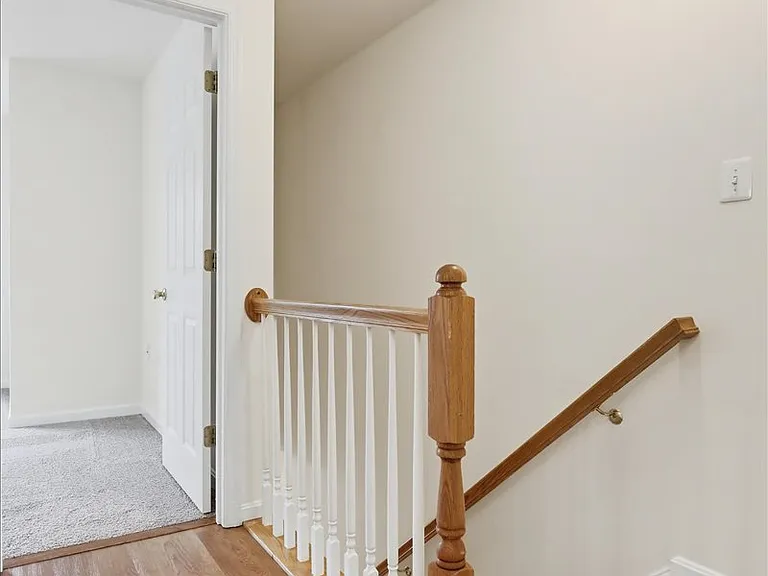 32 Mabel Ln — Photo 15