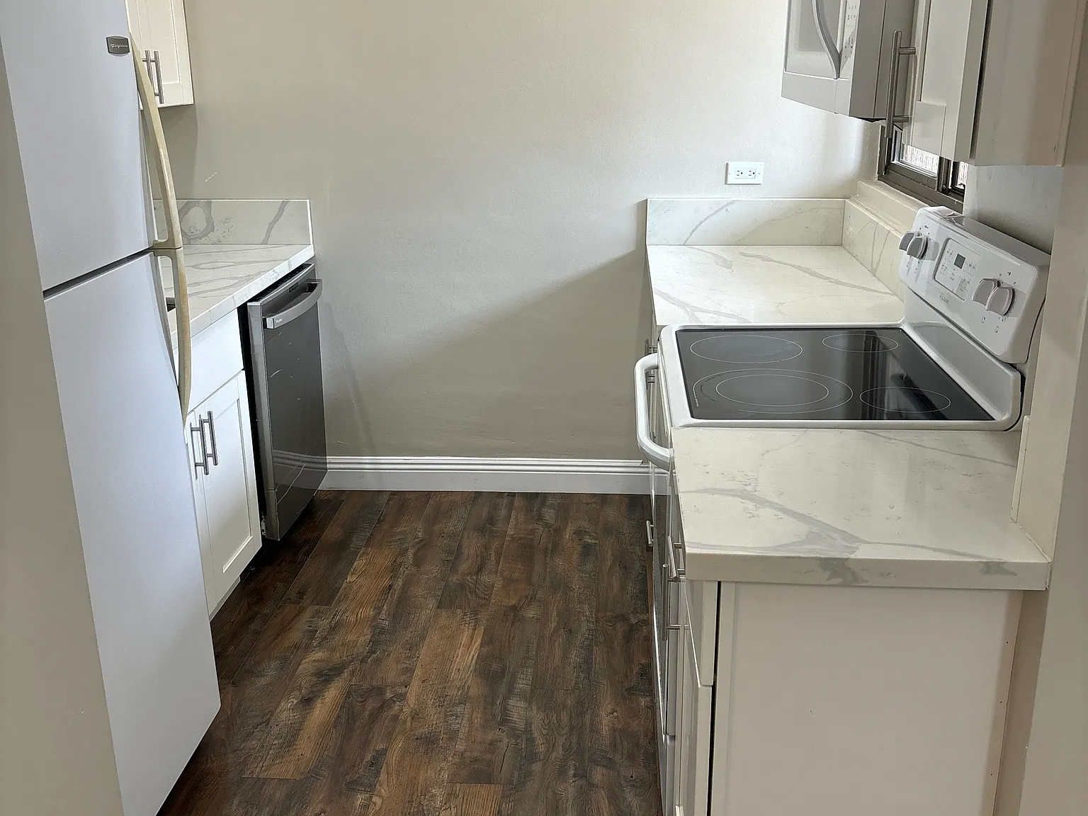 1 bed, 641 sqft, $2,700 — Photo 2