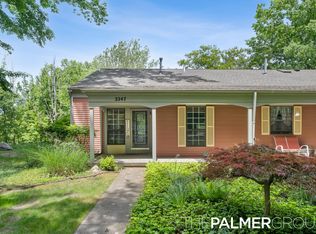 2247 Whispercove Dr SE, Kentwood, MI 49508