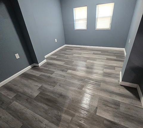 4th image of 4652 York Rd