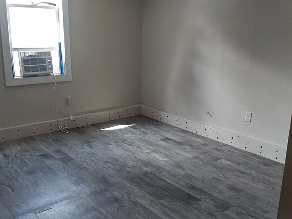2nd image of 1629 2nd Ave S #1