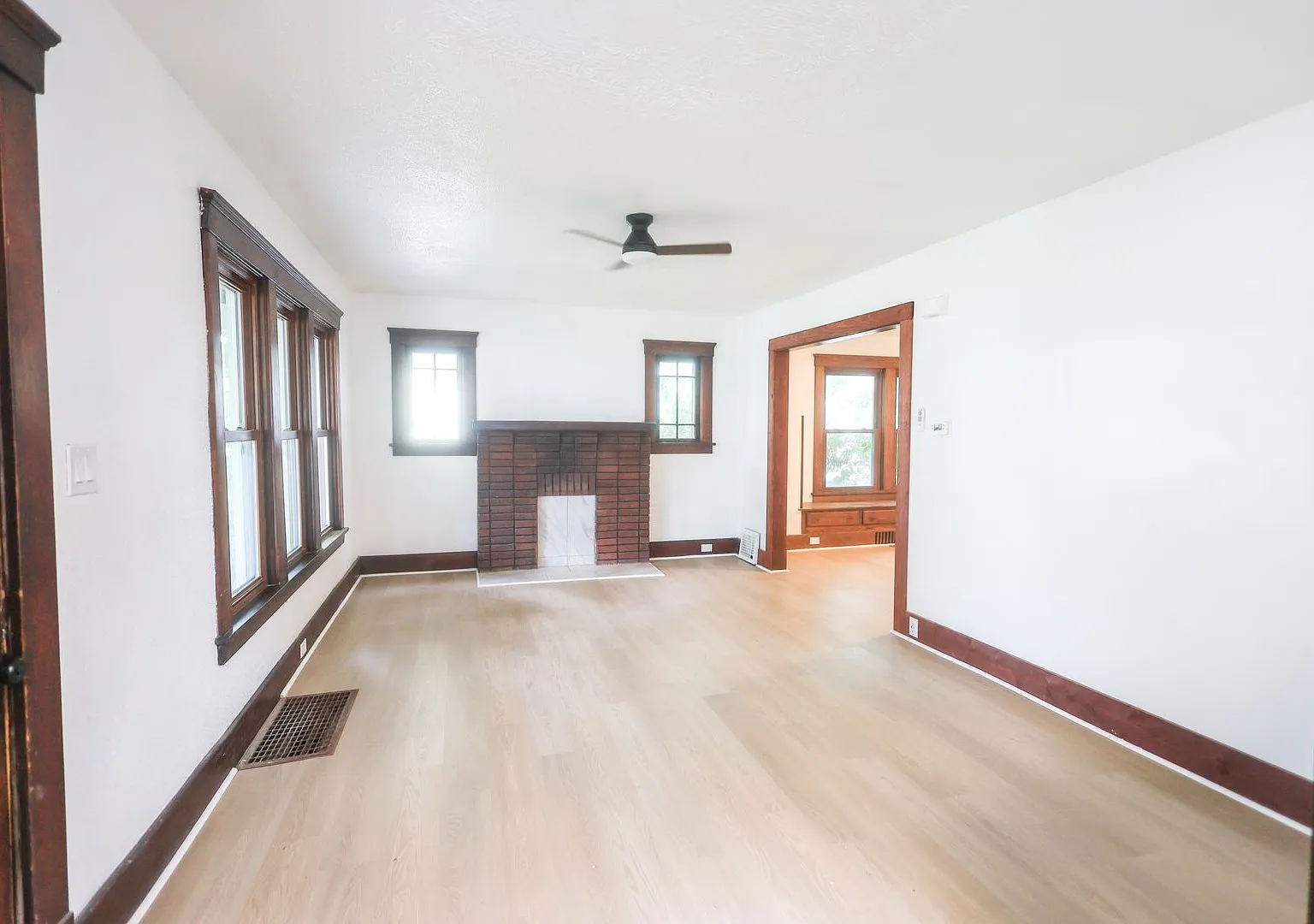 Welcome to 1119 W 11th Street, Lorain! — Photo 2