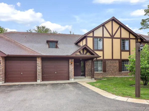 1782 Gloucester Ct APT B, Wheaton, IL 60189
