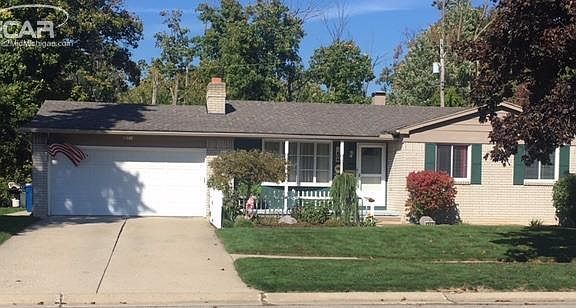 2nd image of 543 Greenway Dr