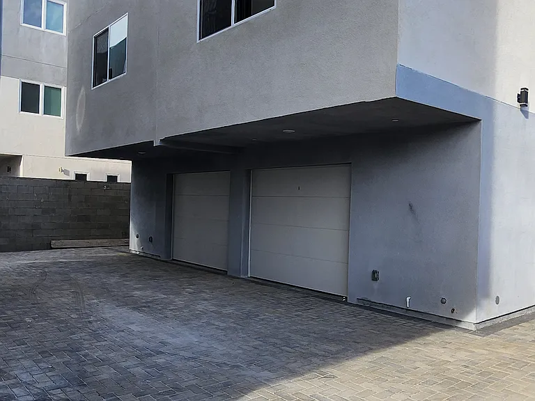 5729 Klump Ave — Photo 32