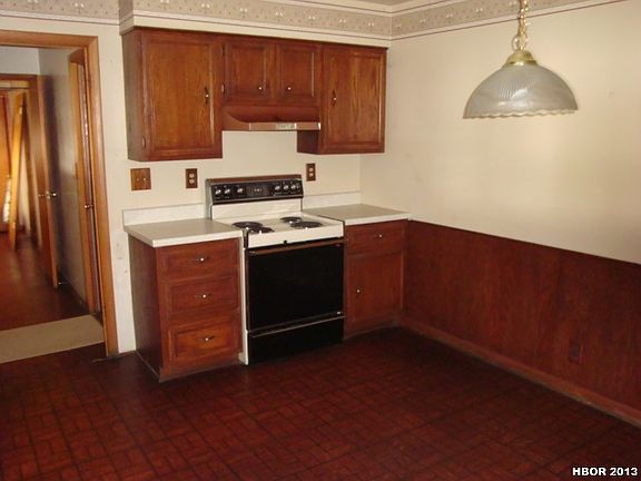 4th image of 1627 Hilton Ave