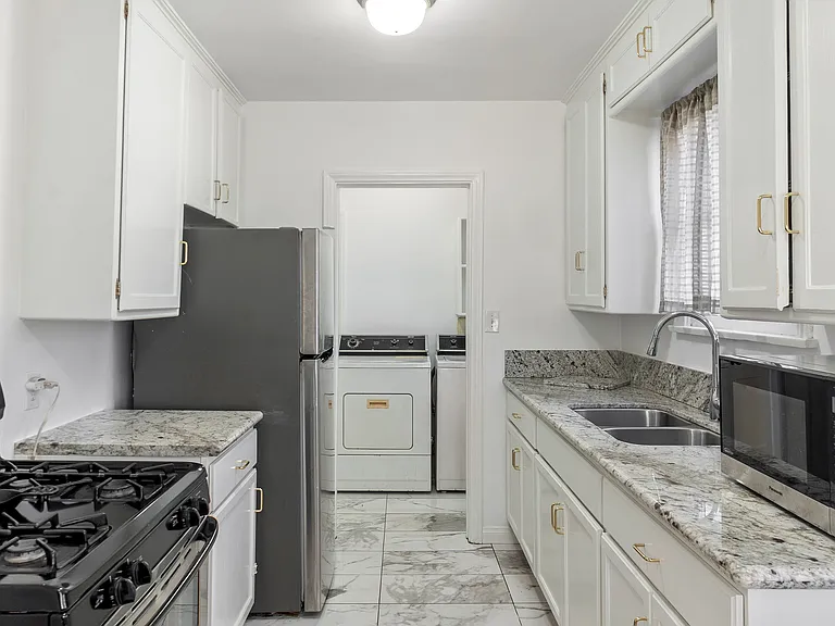 1429 Ellsmere Ave — Photo 15