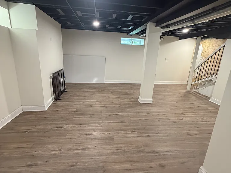 260 W Lincoln Hwy — Photo 11