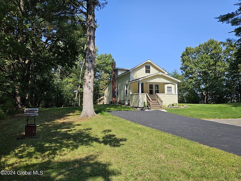 4th image of 79 Sharpe Road