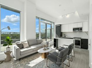 500 Dupont St #815, Toronto, ON M6G 1Y7