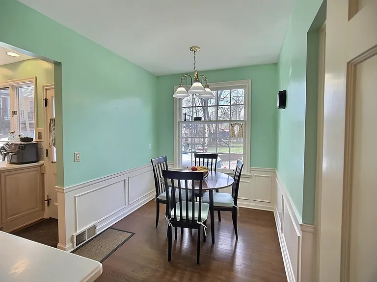14575 Shaker Blvd — Photo 8