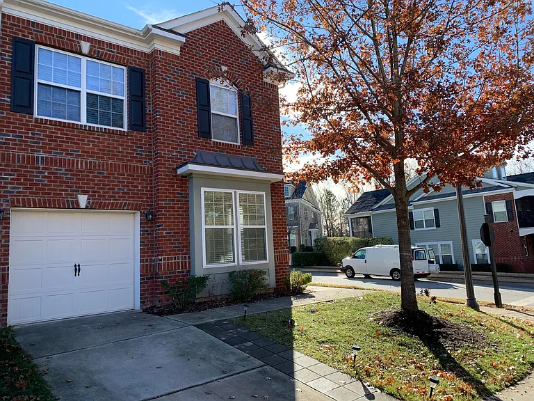 1819 Whirlaway Ct — Photo 1