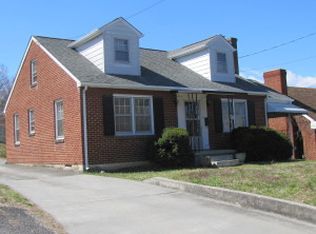 865 Washington Ave, Vinton, VA 24179