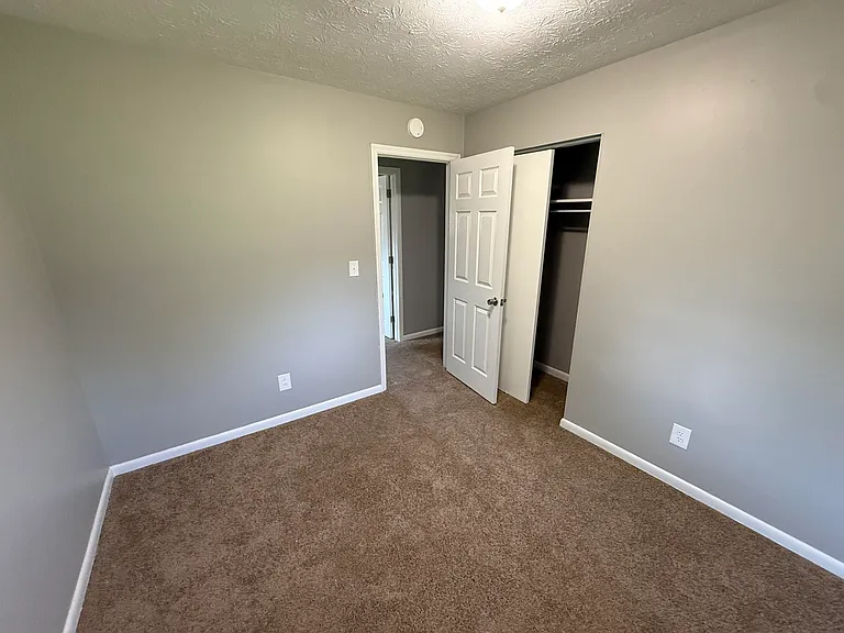 1333 Ox Hill Dr — Photo 10