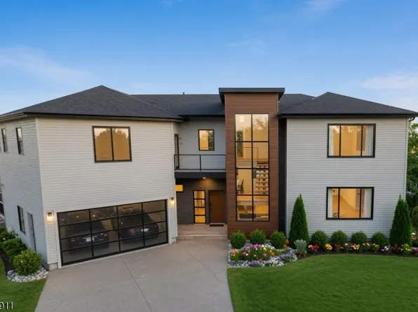 6 Heather Hills Rd, Washington Boro, NJ 07882