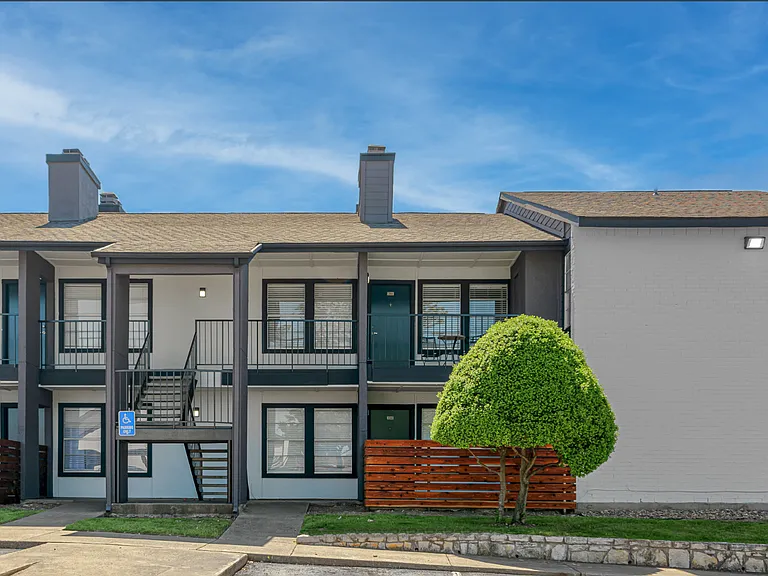 Barrett Apartment Homes — Photo 12